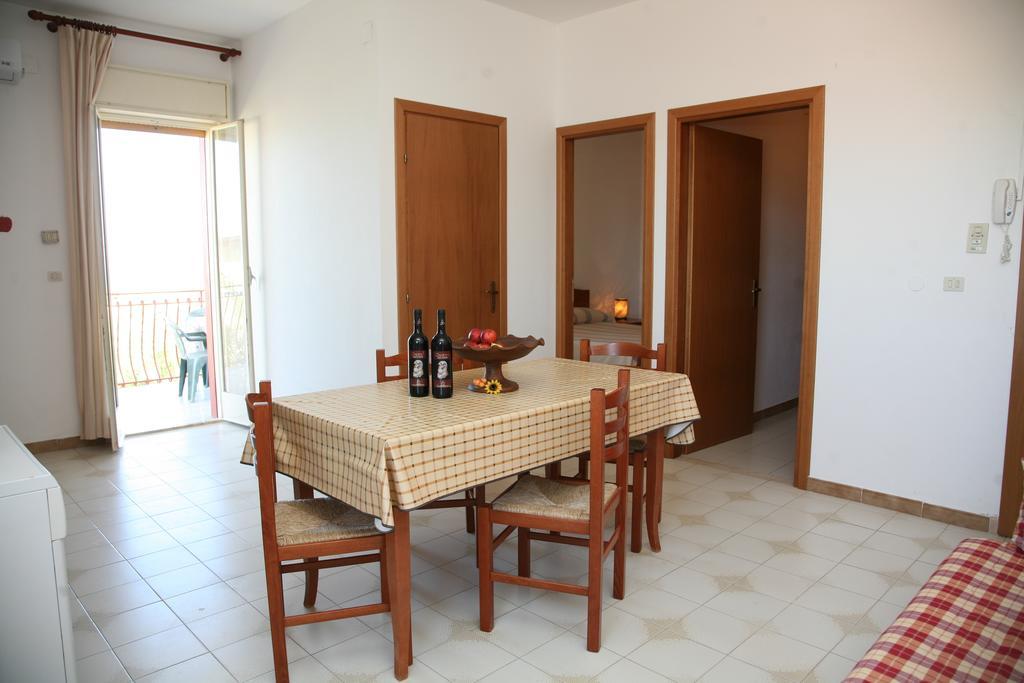 Residence Marino Balestrate Ruang foto
